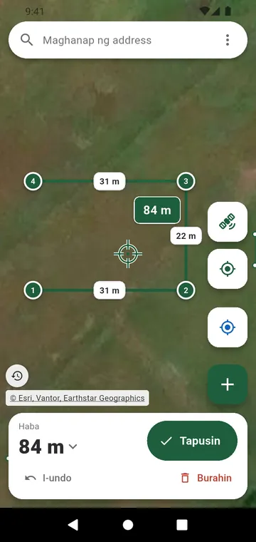 Linya ng bakod na iginuhit sa satellite map, kasama ang haba nito