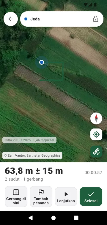Menyusuri garis pagar dengan GPS, dengan gerbang di sepanjang jalan