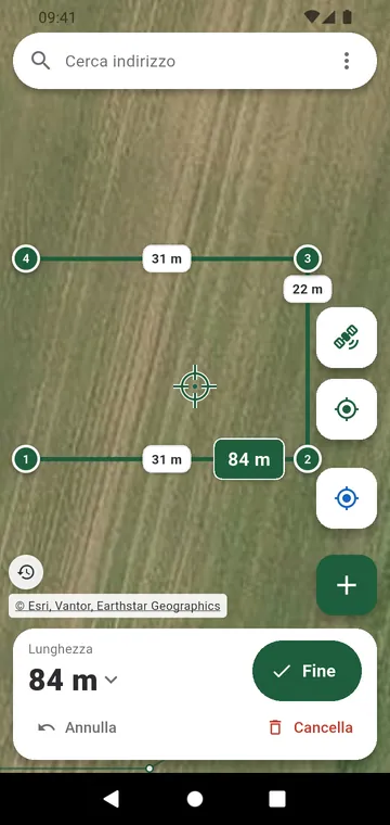 Una linea di recinzione disegnata sulla mappa satellitare, con la sua lunghezza
